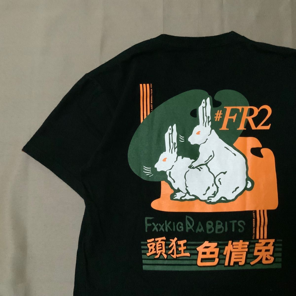【限定モデル】FR2　頭狂色情兎　ビッグプリントロゴ入りTシャツ　人気Mサイズ