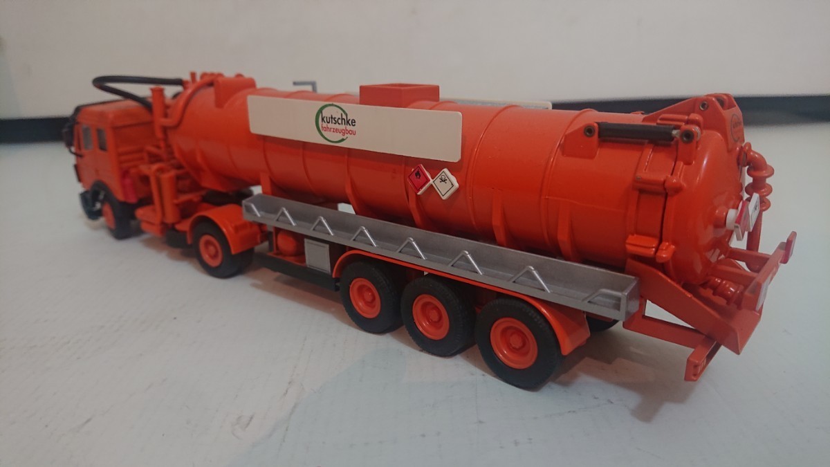 Conrod Mercedes Benz SK kutschke vacuum truck 1/50_画像4