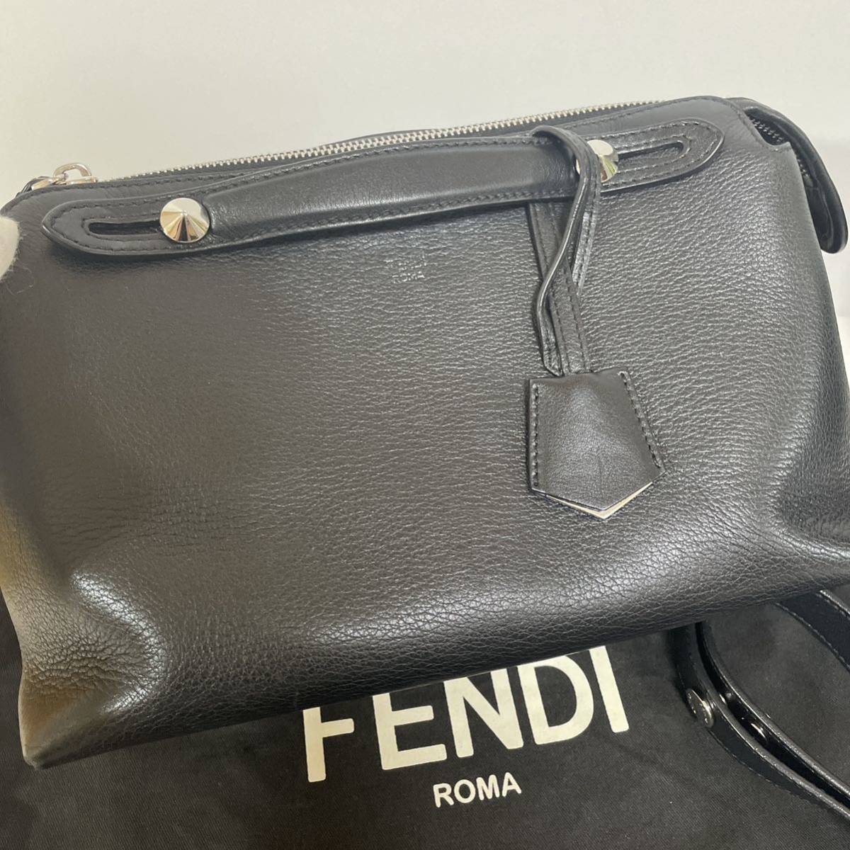 【美品】フェンディ　バイザウェイ　ミディアム　ブラック　黒　ショルダーバッグ　FENDI ハンドバッグ　Fendi By the way_画像2