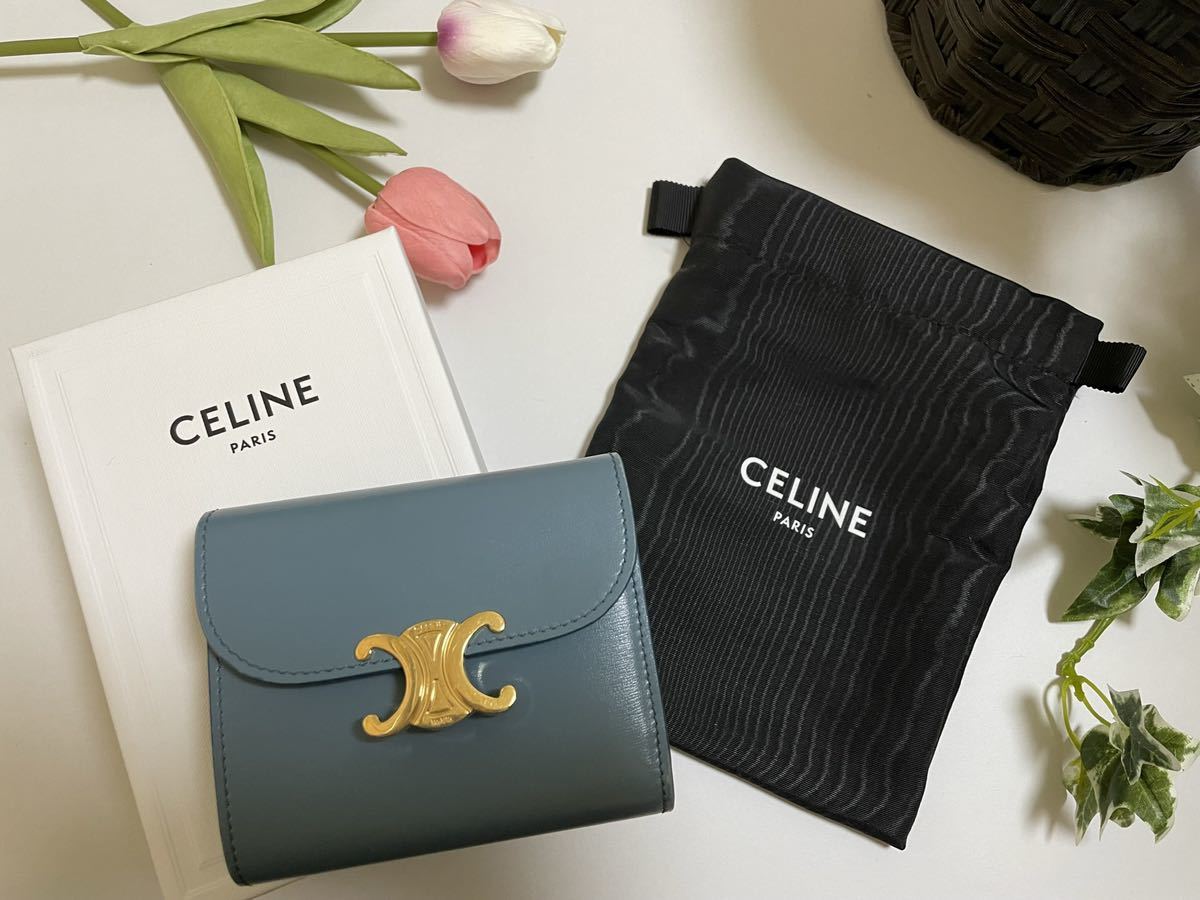 美品】 セリーヌ トリオンフ スモールウォレット 折財布 ブルー CELINE