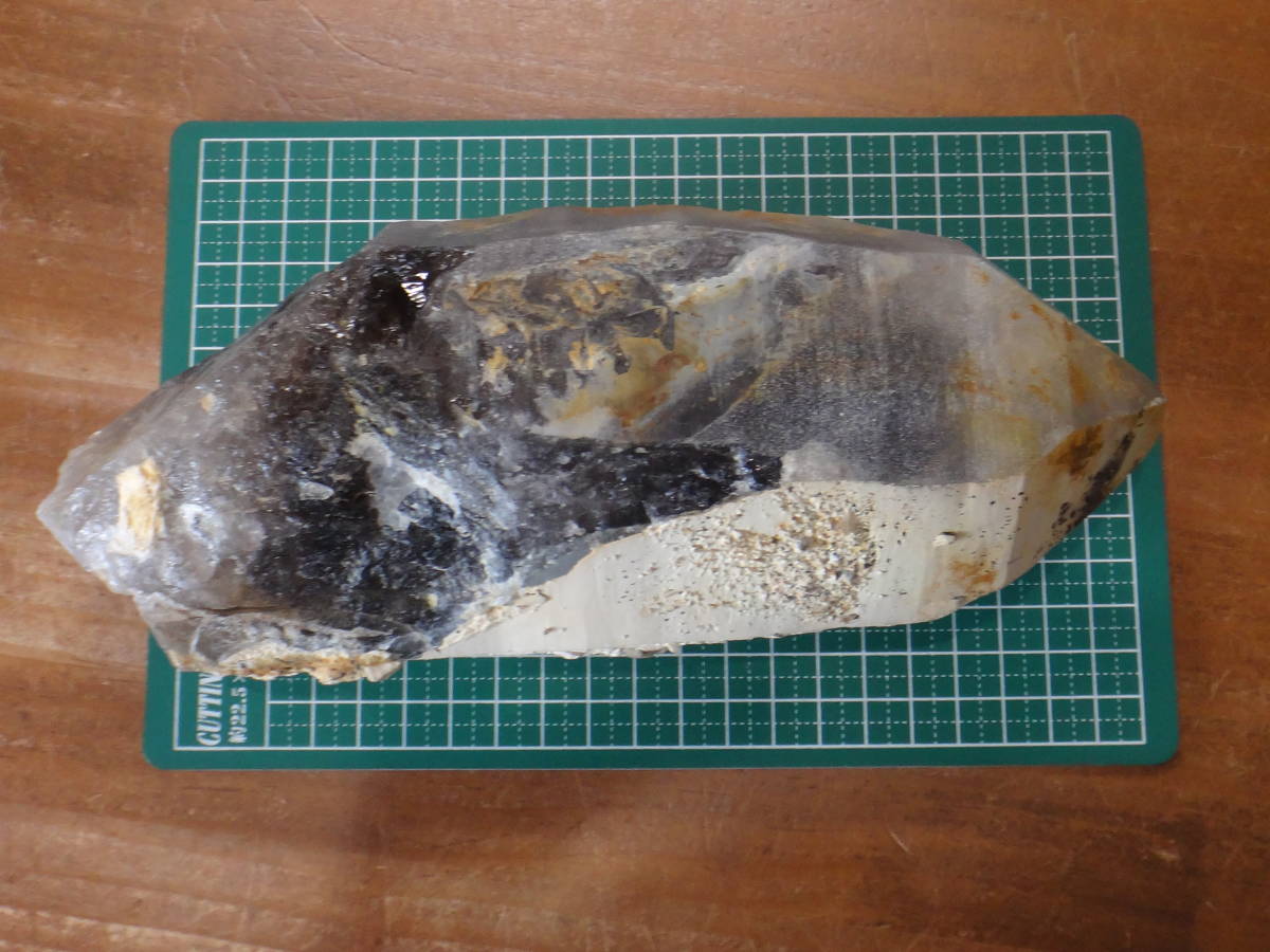 国産鉱物 巨大煙水晶 山口県白滝山産 - 科学、自然