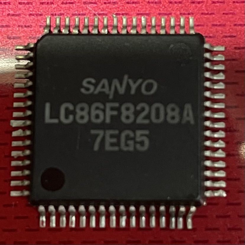 動作不明 PS1故障したメモリーカードから取り出したチップ SANYO LC86F8208A 7FG5_画像1