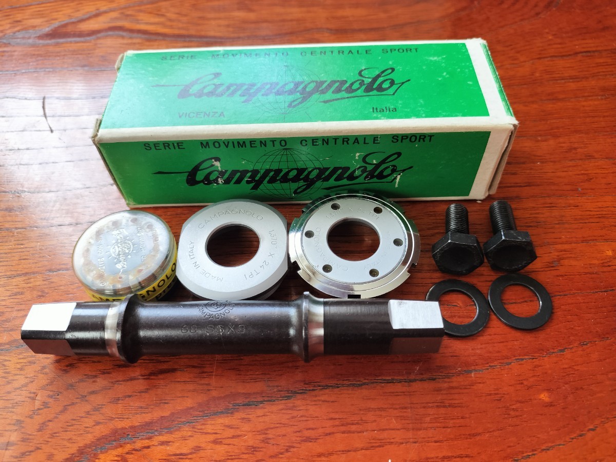 Campagnolo VICTORY トリプル クランク カンパニョーロ カンパ Campagnolo VICTORY トリプル クランク カンパニョーロ カンパ