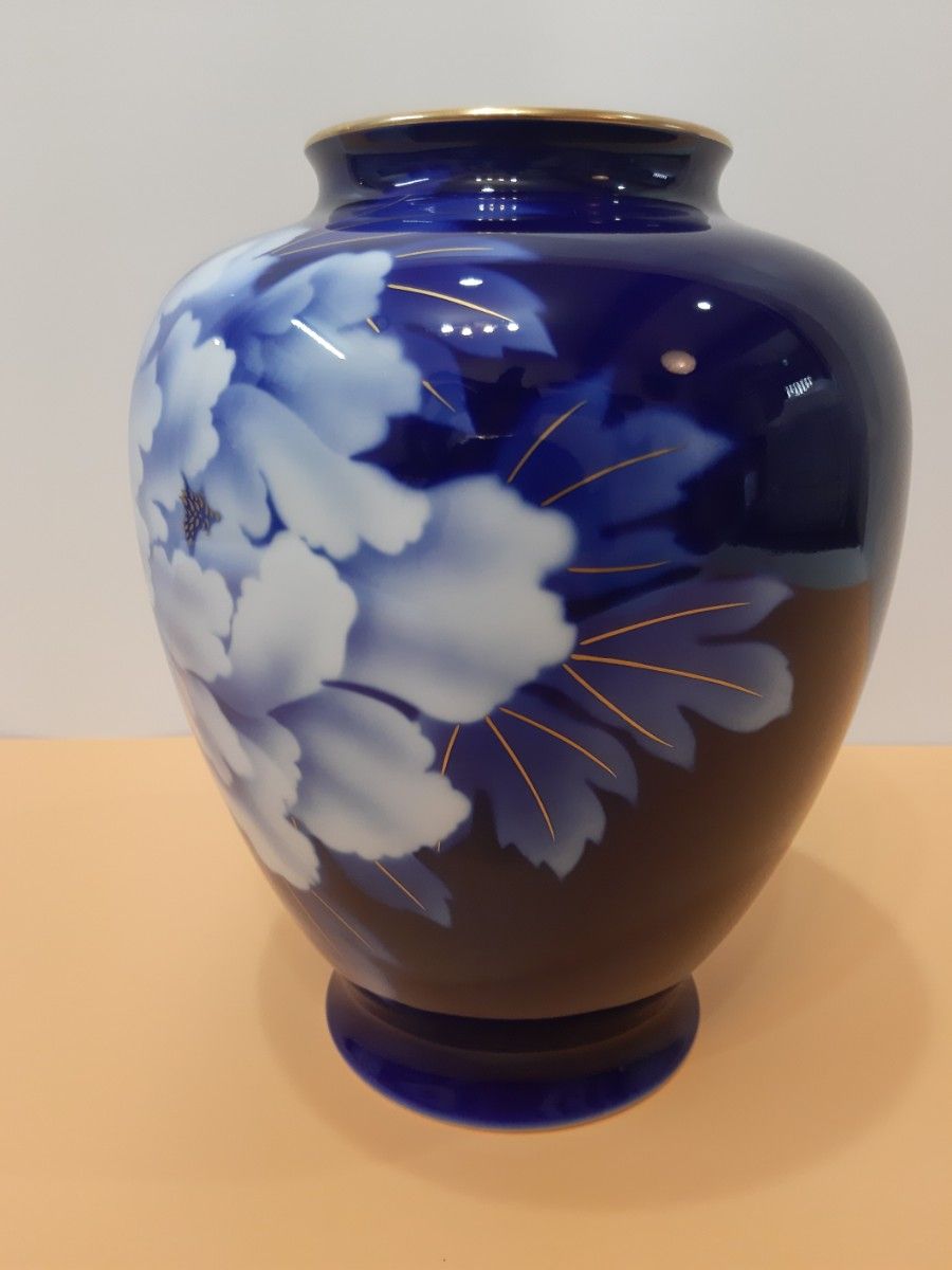 深川製磁 花瓶 瑠璃牡丹 有田焼|Yahoo!フリマ(旧PayPayフリマ) 深川製磁 花瓶 瑠璃牡丹 有田焼|Yahoo!フリマ(旧PayPayフリマ)