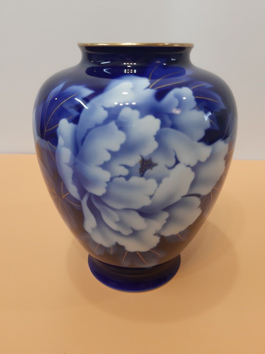 深川製磁 花瓶 瑠璃牡丹 有田焼|Yahoo!フリマ(旧PayPayフリマ) 深川製磁 花瓶 瑠璃牡丹 有田焼|Yahoo!フリマ(旧PayPayフリマ)