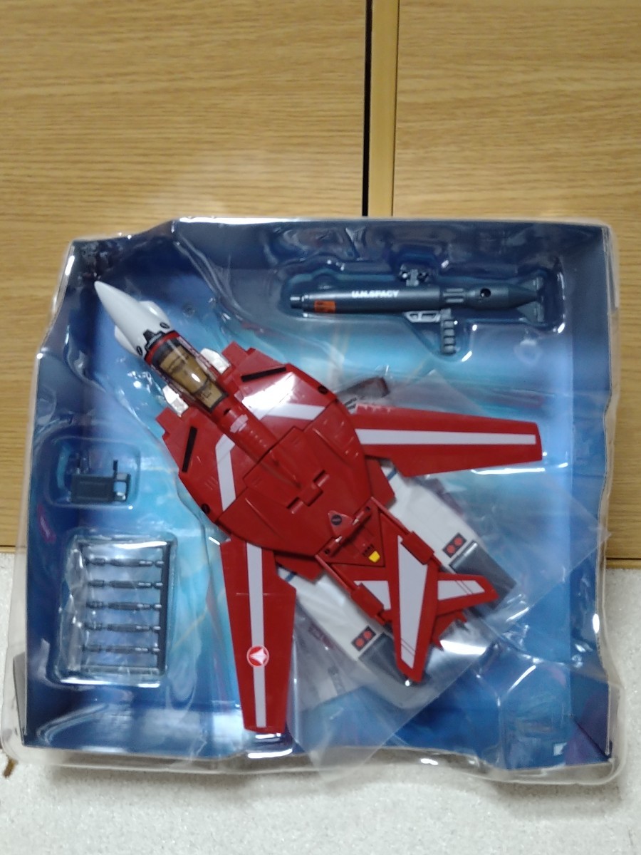 VF-1J バルキリー ミリア機 超時空要塞 マクロス 1/55 復刻版 バンダイ