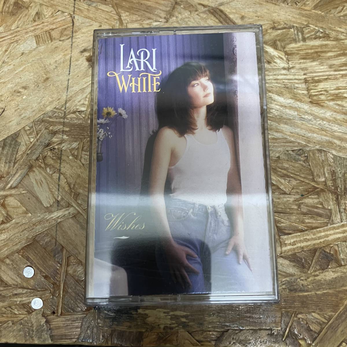 シ ROCK,POPS LARI WHITE - WISHES アルバム TAPE 中古品_画像1