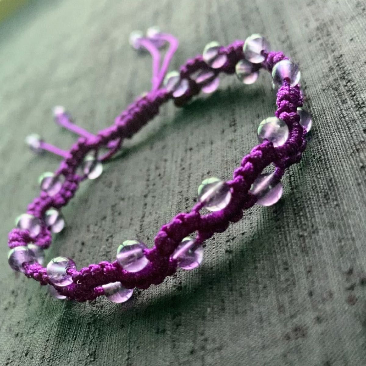 天然石　紫水晶　アメシストブレスレット　ブレスレット　紫水晶ブレスレット　手編み