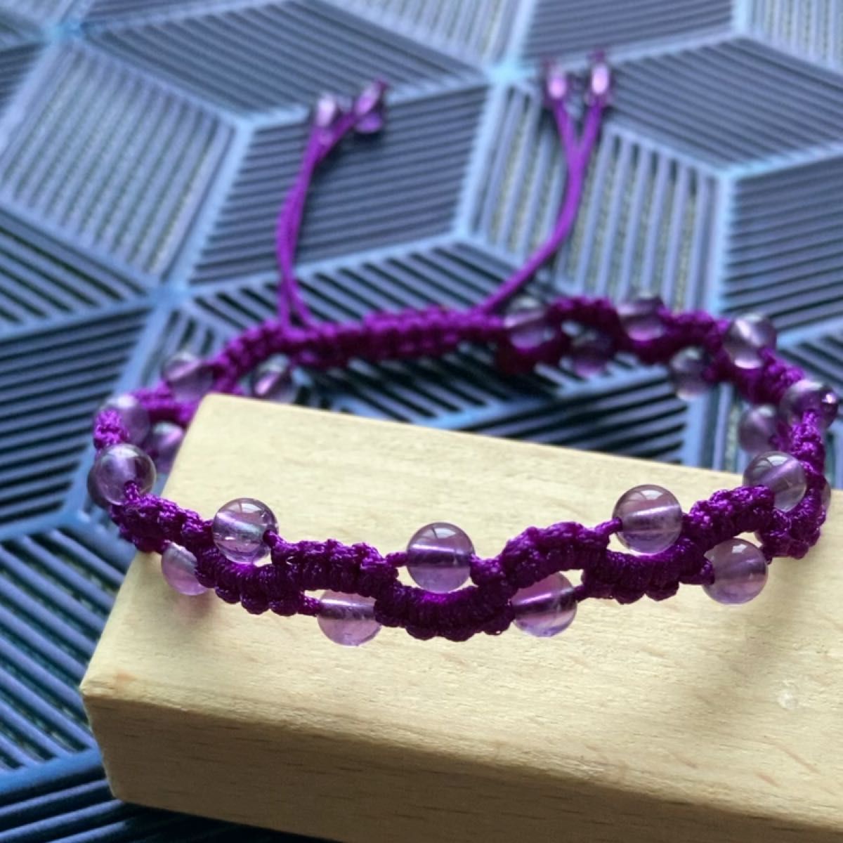 天然石　紫水晶　アメシストブレスレット　ブレスレット　紫水晶ブレスレット　手編み