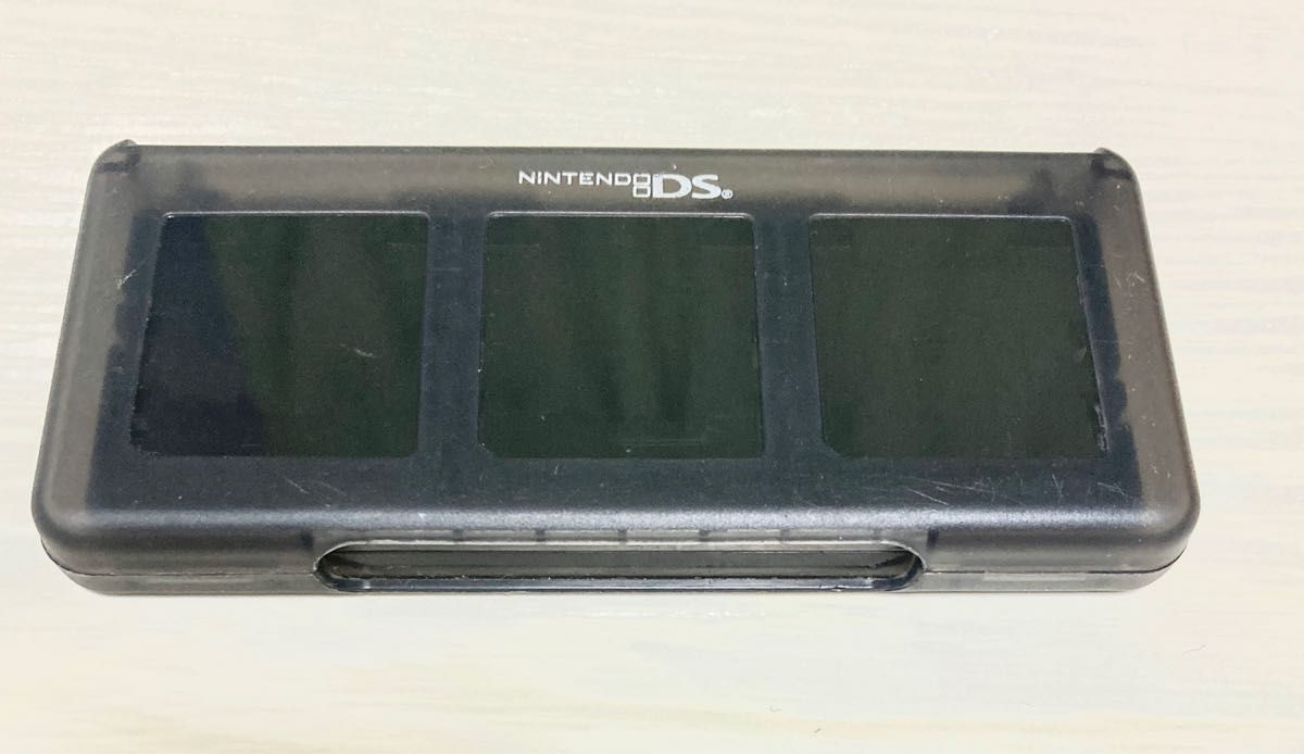 ニンテンドー　DS/3DS  カード　ソフト　収納　ケース　６枚収納