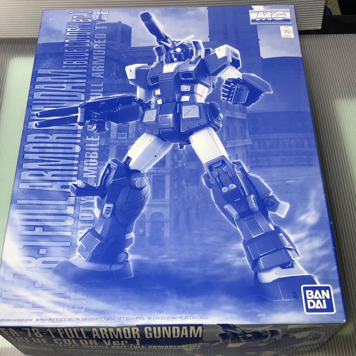 未組立・新品】MG 1/100 フルアーマーガンダム ブルーカラーバージョン