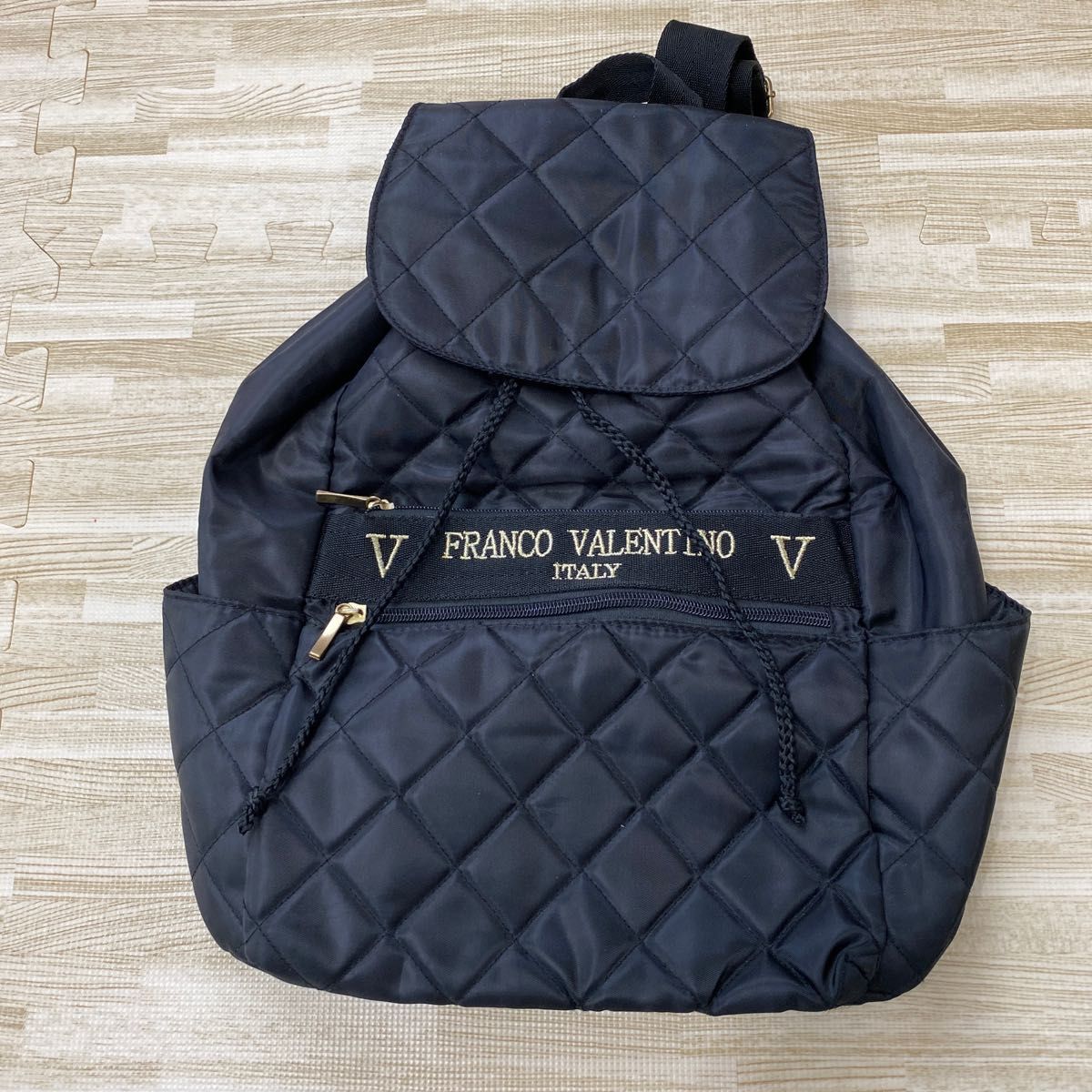 【未使用品】ヴァレンティーノ VALENTINO ブラック キルティングリュック 未使用品】ヴァレンティーノ VALENTINO ブラック キルティング