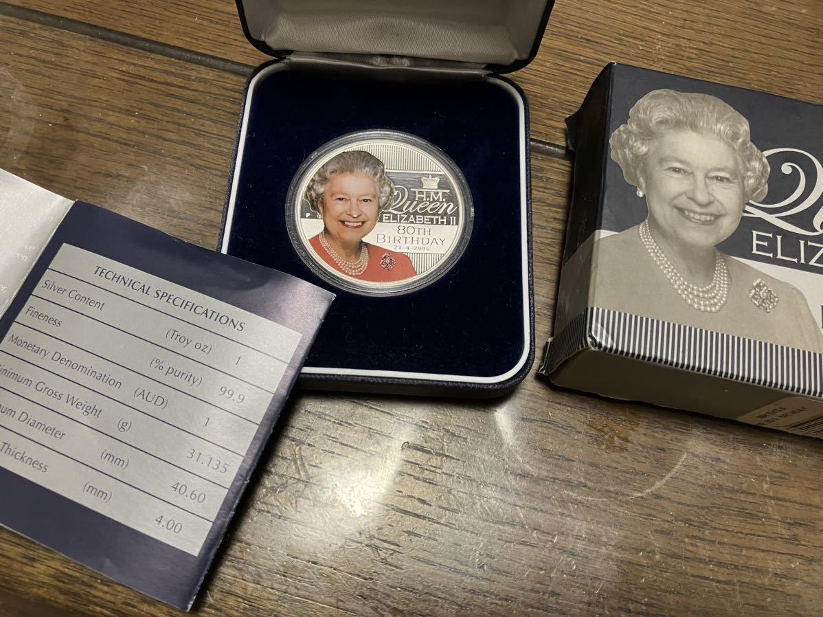 オーストラリア エリザベス女王 1ドル銀貨 80歳誕生日記念銀貨の画像3