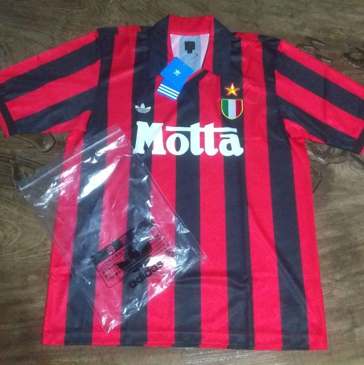 値下げ交渉 04年 ACミラン 1992-93 復刻ユニフォーム adidas 値下げ交渉 04年 ACミラン 1992-93 復刻ユニフォーム adidas