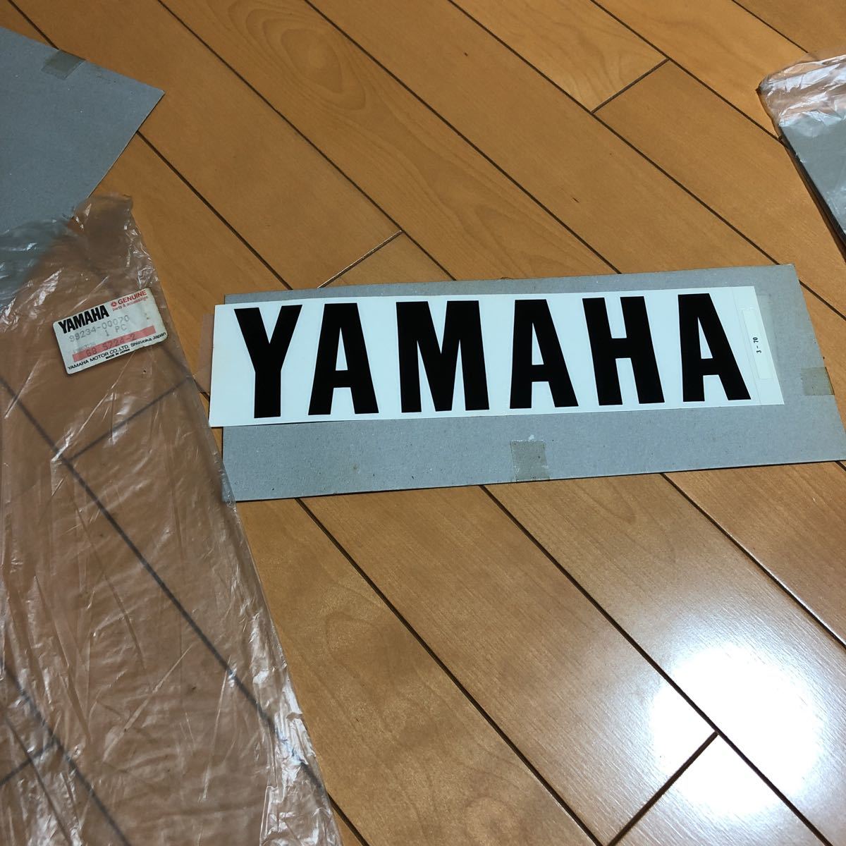 YAMAHA FJ1200 FZR1000 純正 未使用 新品 エンブレム デカール グラフィック シール ステッカー 99234-00070 3-70 ヤマハ 外装 TZ50 TZ250_画像1