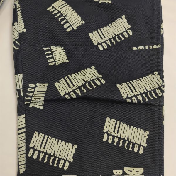 美品 Billionaire Boys Club ビリオネアボーイズクラブ トラックパンツ デニムパンツ 総柄 ロゴ プリント サイズ S 〜 M 紺色 JChere雅虎拍卖代购 ビリオネアボーイズクラブ ダイヤ刺繍 デニムショーツ ハーフパンツ M 日本製