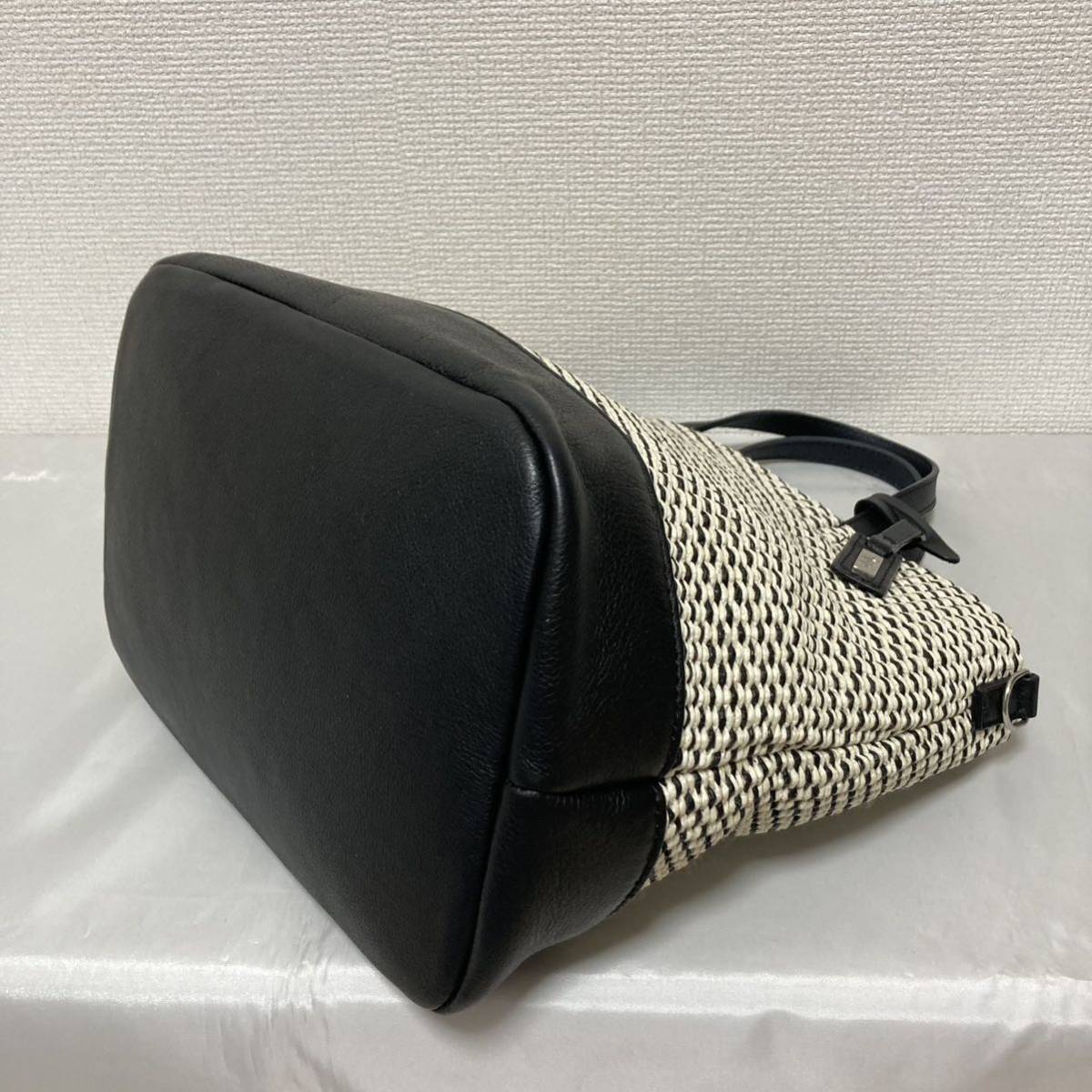 銀座かねまつ メッシュ レザー ハンドバッグ DEL CONTE同 銀座かねまつ メッシュ レザー ハンドバッグ DEL CONTE同