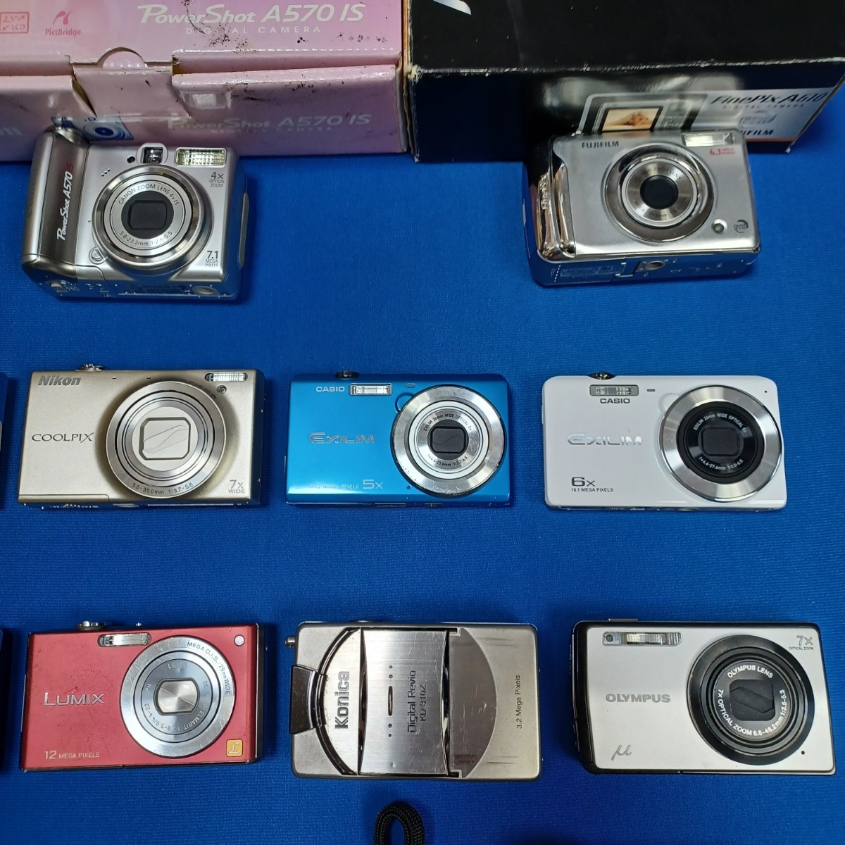 ◇コンパクトデジタルカメラ まとめて 22台◇BT式 15台◇電池式 7台