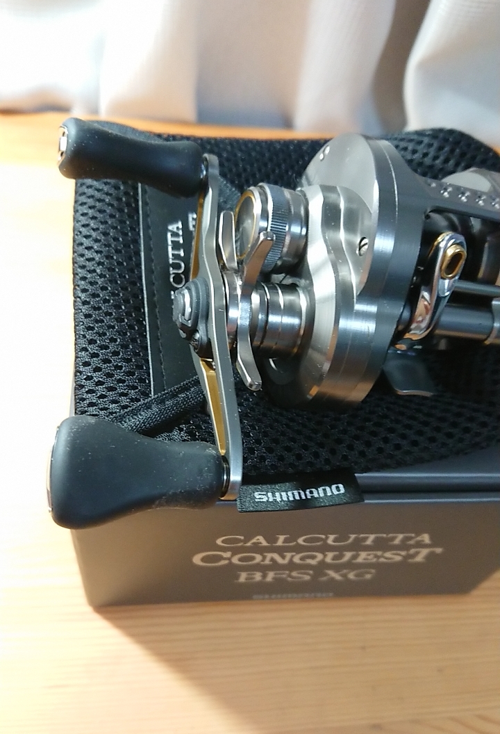 新品未使用 シマノ 23カルカッタコンクエストBFS XG 右ハンドル