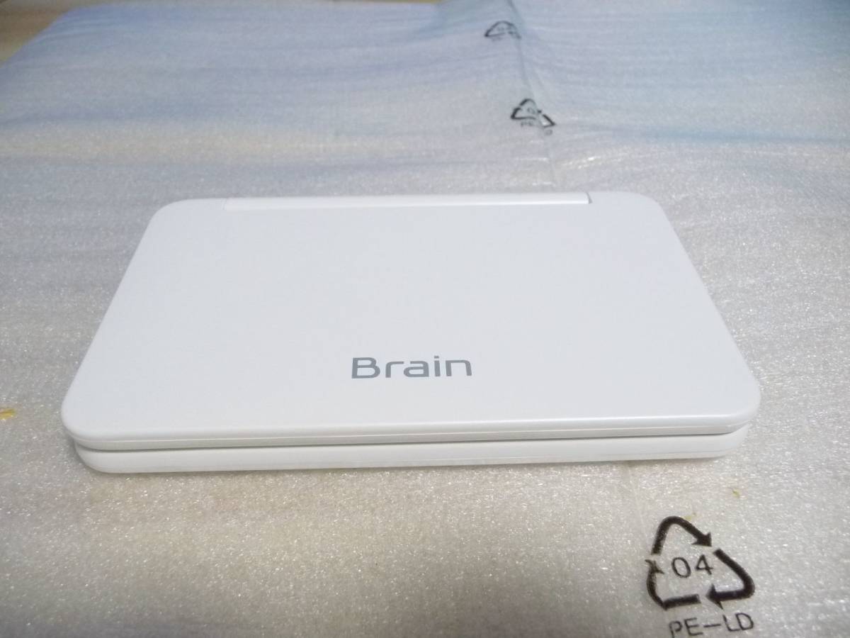 お気に入り ◆展示品 SHARP シャープ 電子辞書 Brain(ブレーン) PW-AJ2-W [中学生モデル/縦型学習(通学等)OK/英検ガイド/150コンテンツ/白色] ラスト シャープ