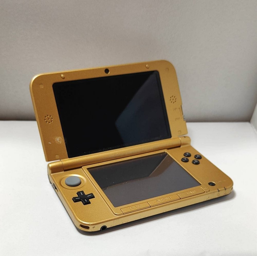  used Nintendo 3DS LL Zelda. legend god .. Try force 2 pack [ Manufacturers production end ]