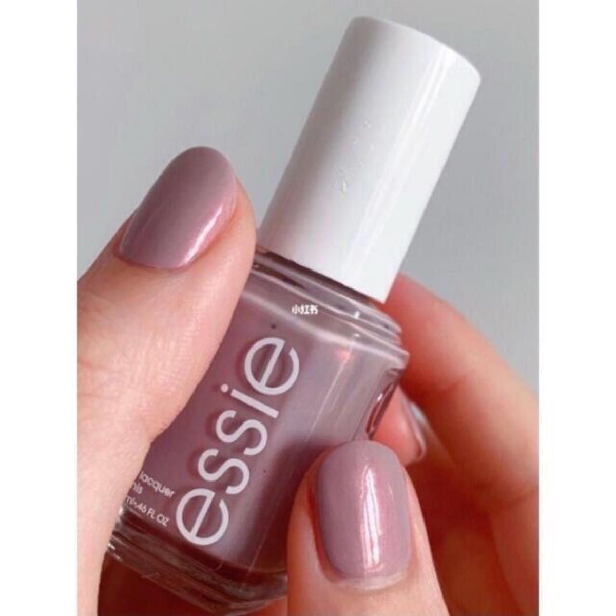 レア品番　essie ネイルポリッシュ