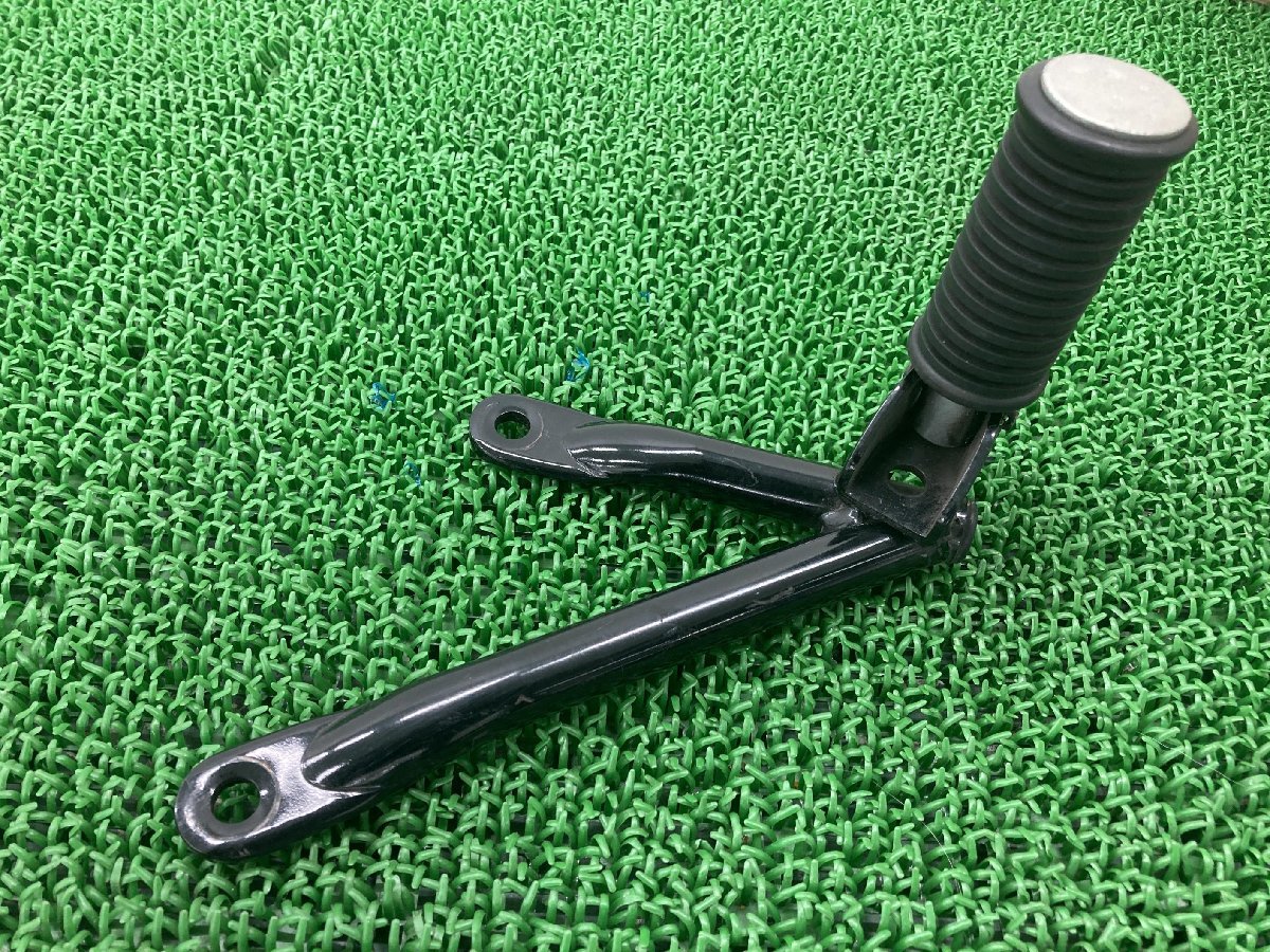 グラストラッカー タンデムステップ 左 スズキ 純正 中古 バイク 部品 NJ47A NJ4BA Grasstracker ビッグボーイ 曲がり無し 品薄_タンデムステップ