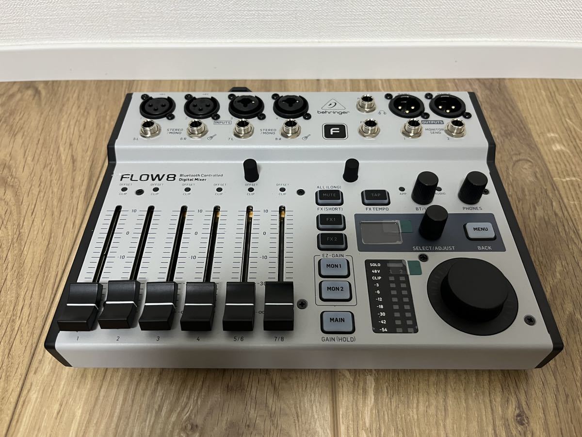 美品　BEHRINGER FLOW8 デジタルミキサー ベリンガー_画像1