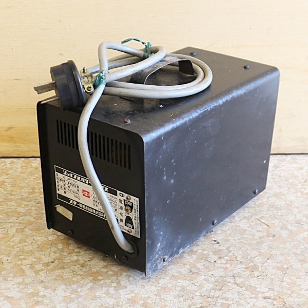 【新潟発】SUZUKID ジョイフルパワートランス JPT-30 100V/200V 50/60Hz 3KVA 単巻変圧器 降圧機 昇圧機 工具 中古 スズキッド スター電器_画像3