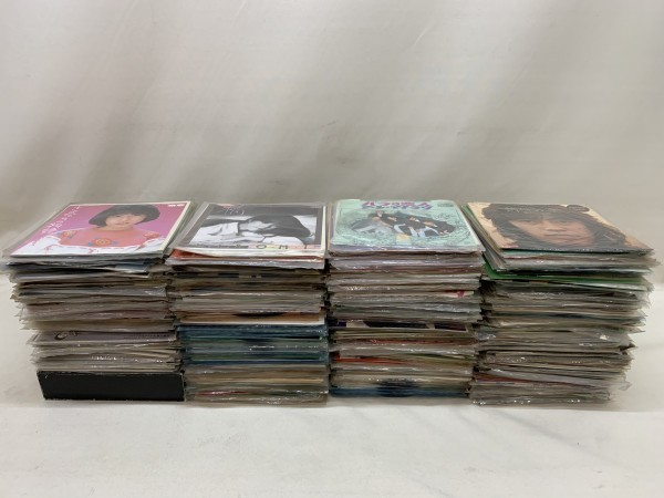 G4-028 (2) シングルレコード 約20kg 昭和歌謡曲 邦楽 演歌 昭和アイドル 7インチ EP 盤 アルフィー (ボックス有) 菊池桃子 他 ジャンク(ジャパニーズポップス)|売買されたオークション情報、ヤフオク! の商品情報をアーカイブ公開 アイドル (7インチシングルレコード)