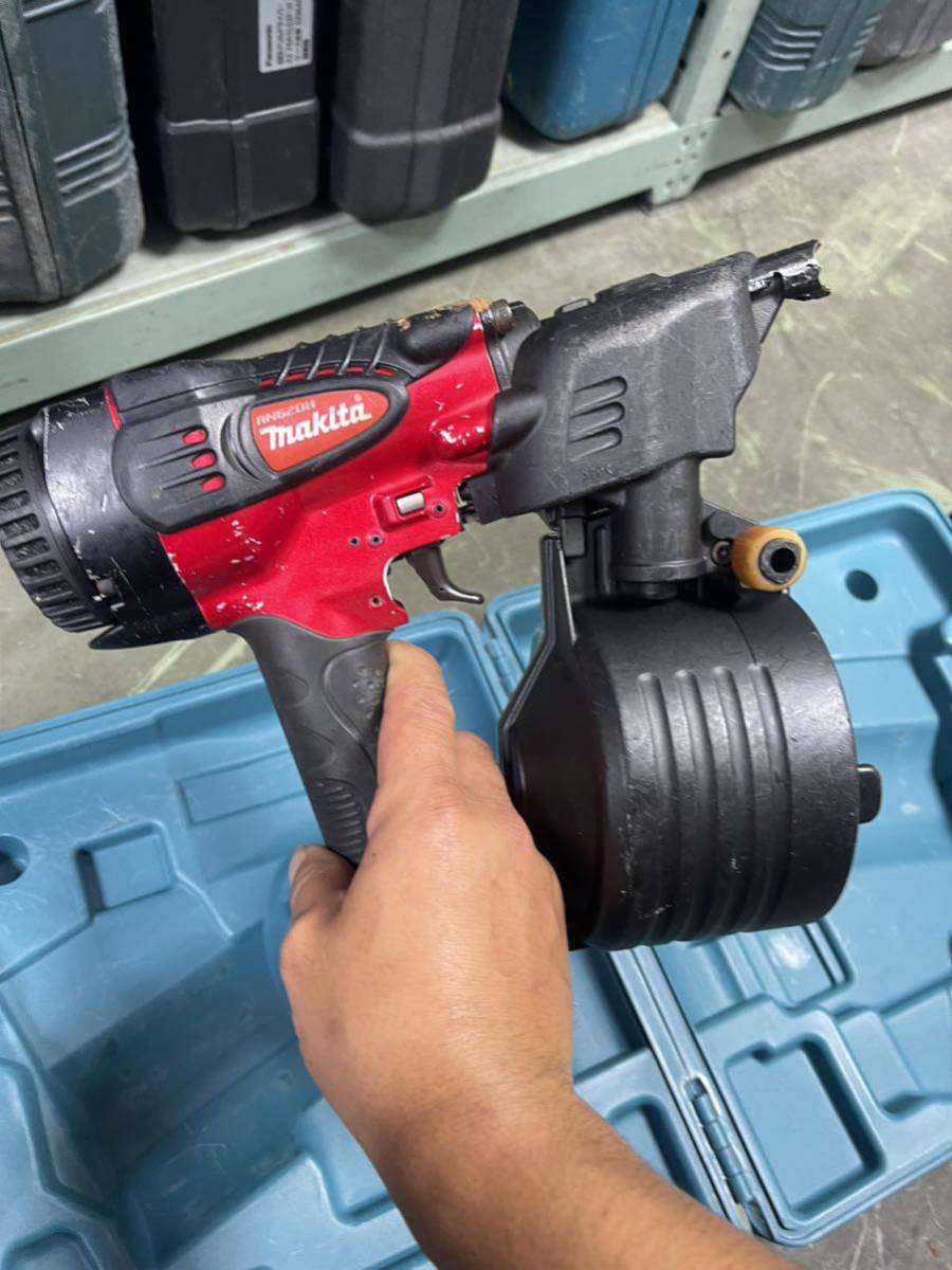 マキタ(Makita) 65mm エア釘打 ワイヤ65mm シート50mm AN622 - 通販