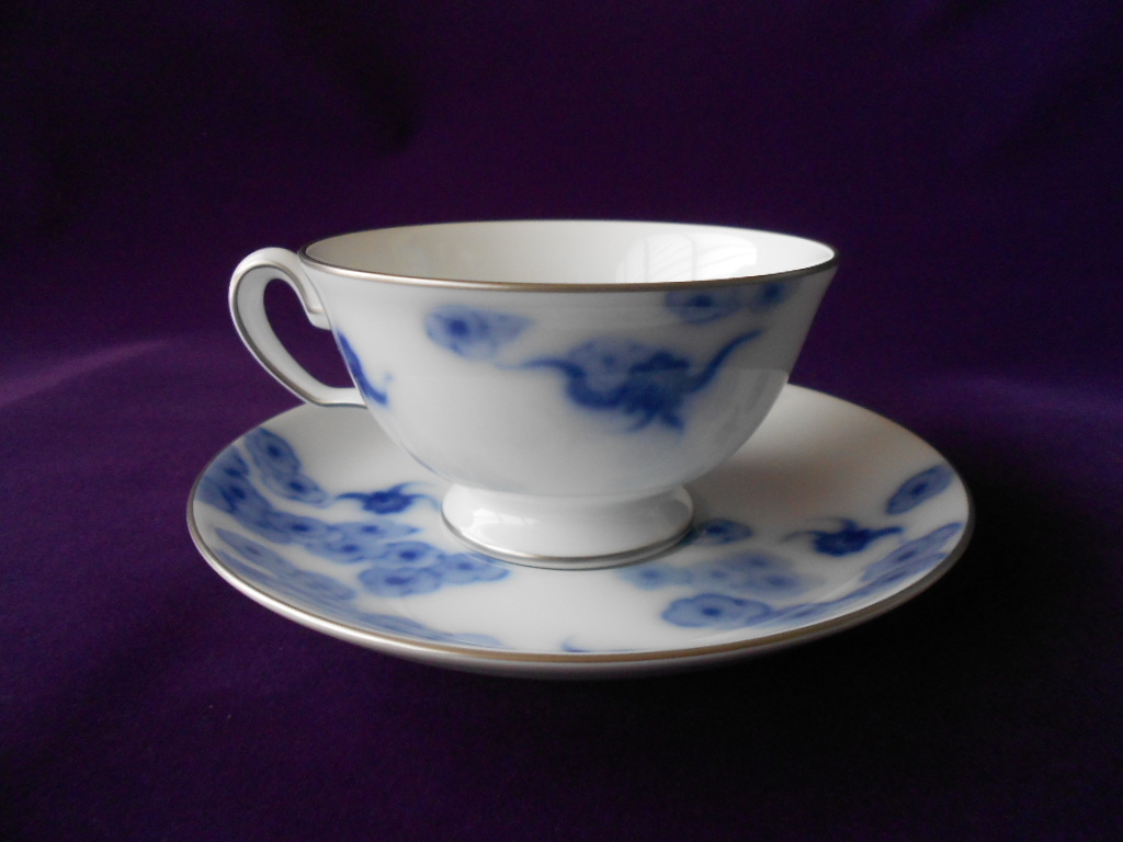 大倉陶園! ☆岡染雲龍図コーヒー碗皿☆ 新品 紅茶 ミルク ラテ 大倉陶園! ☆岡染雲龍図コーヒー碗皿☆ 新品 紅茶 ミルク ラテ