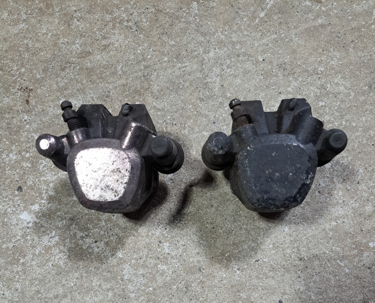 2 スズキ純正 ダブルディスク キャリパー gs400 gsx400e gsx400f ザリ ゴキ GT380 ゴキダブル ザリダブル gフォア 2 スズキ純正 ダブルディスク キャリパー gs400 gsx400e gsx400f ザリ ゴキ GT380 ゴキダブル ザリダブル gフォア