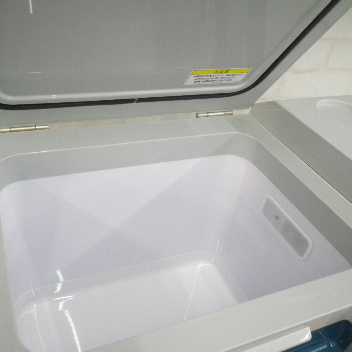 マキタ 20L 充電式保冷温庫 CW001G 青 (充電器・バッテリ別売) 極美品