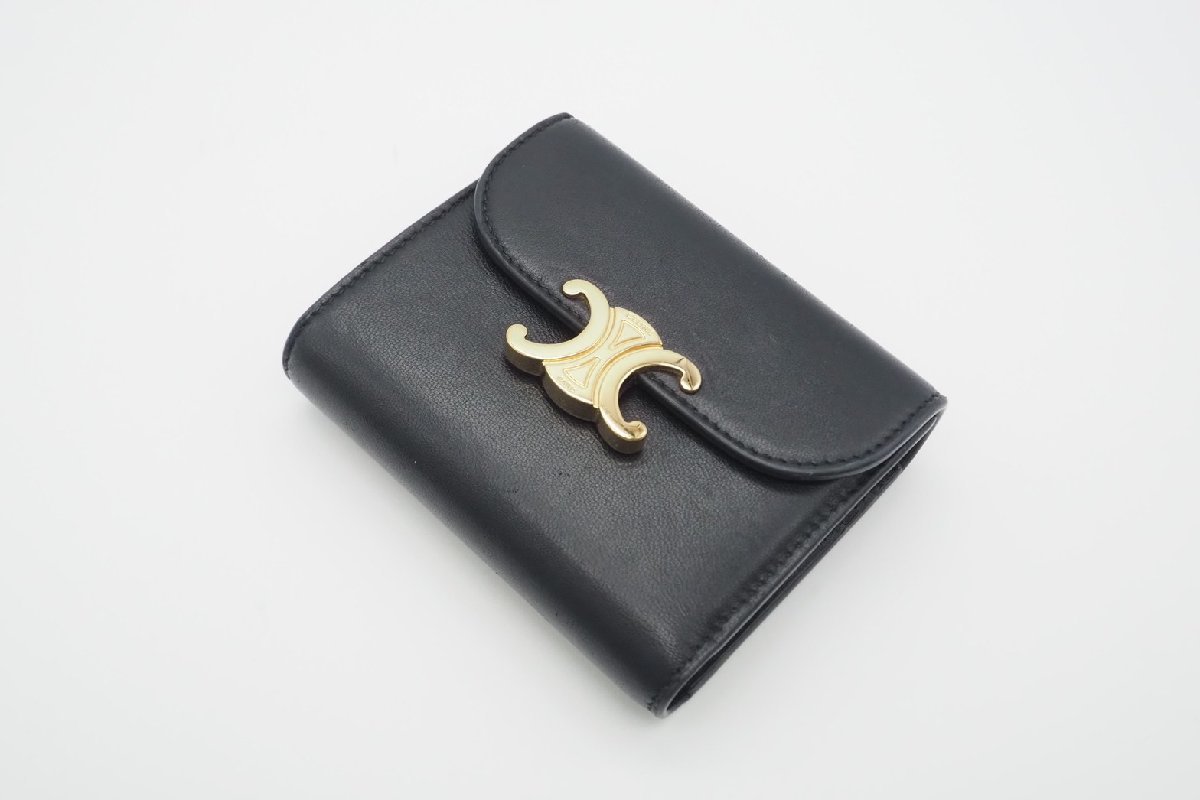 ☆安心の3大保証☆ Bランク ≪CELINE セリーヌ/三つ折り財布≫ 10D783