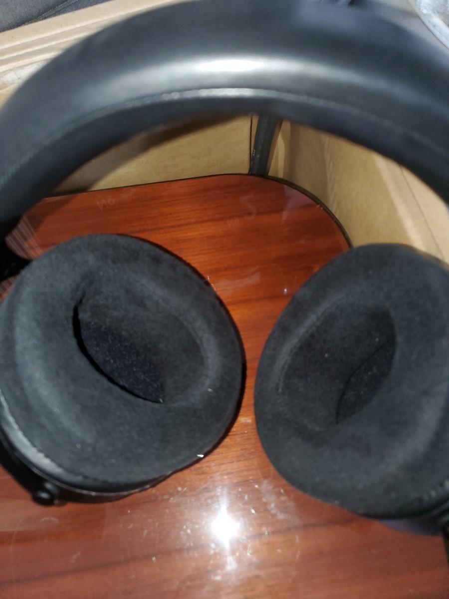 Monolith M1570 平面駆動ヘッドホン バランスケーブル2種付き Monolith M1570 平面駆動ヘッドホン バランスケーブル2種付き