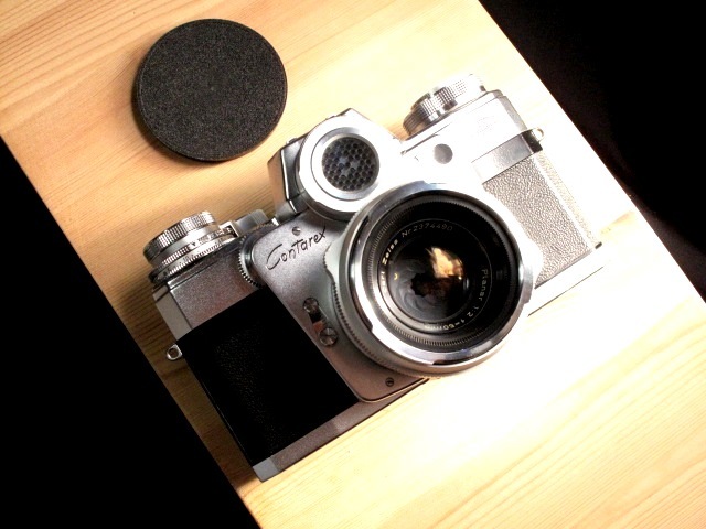 金属カメラ好きに★ZEISSIKON「Contarex Ⅰ型 & ”Carl Zeiss Planar 50㎜f2”」＠ペンタカバーにやや程度ヘコミとレンズにやや難