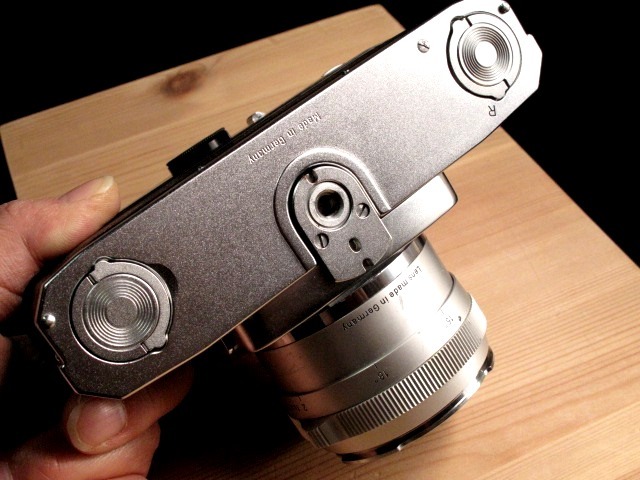 金属カメラ好きに★ZEISSIKON「Contarex Ⅰ型 & ”Carl Zeiss Planar 50㎜f2”」＠ペンタカバーにやや程度ヘコミとレンズにやや難_画像10
