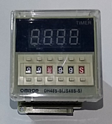  Omron AC110V(AC100V) digital display hour relay DH48S DH48S-S cycle timer control relay 0.1S-99H. 8PIN!