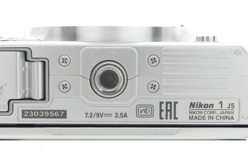 ■ 美品 ■ ニコン Nikon 1 J5 Body シルバー 元箱・付属品 #64038_画像9