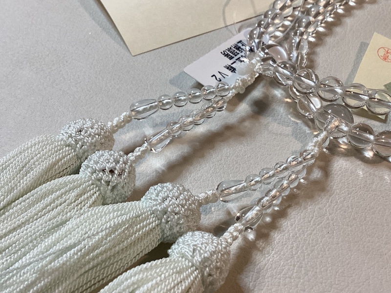 佐藤仏】女性用 本水晶V2 丸水晶二輪 正絹房(数珠)|売買された 佐藤仏】女性用 本水晶V2 丸水晶二輪 正絹房(数珠)|売買された