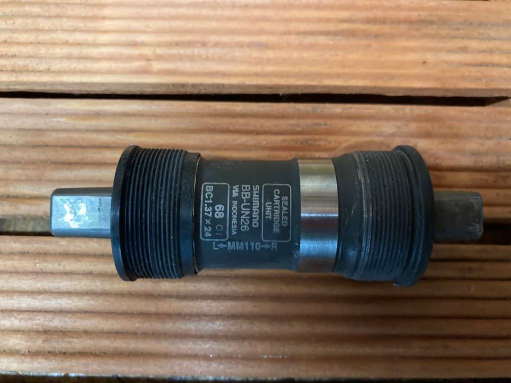 シマノ SHIMANO ボトムブラケット BB シェル幅68ミリ BC1.37×24 軸110ミリ シマノ(SHIMANO) MTB CITYボトムブラケット BB-UN300 シェル幅:68mm BSA 軸長:127.5mm(D-EL)ク