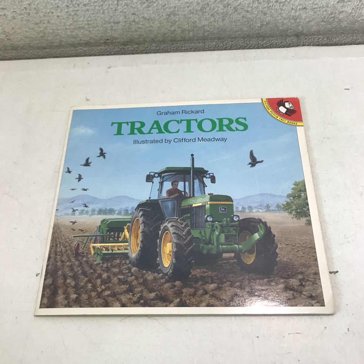 P01◎ 洋書　TRACTORS トラクターズ　Graham Rickard/著　Clifford Meadway/1988年発行　農業/ファーム　◎230606 _画像1