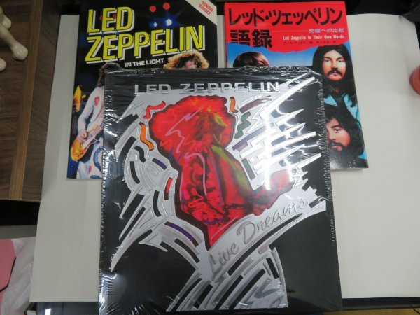 mK2｜Led Zeppelin（レッドツェッペリン）3冊セット｜限定版写真集　Led Zeppelin live dreams「The Outtakes」冊子付ほか_画像1