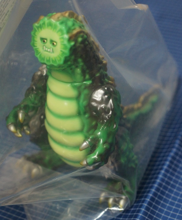 新品 TOY FIELDS ゴーヤ怪獣 G.Green Ver. MEDICOM TOY 限定