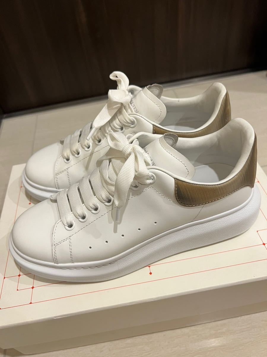 ★ALEXANDER MCQUEEN アレキサンダーマックィーン　ゴールド　Oversized スニーカー　新古品　超美品　サイズ40★