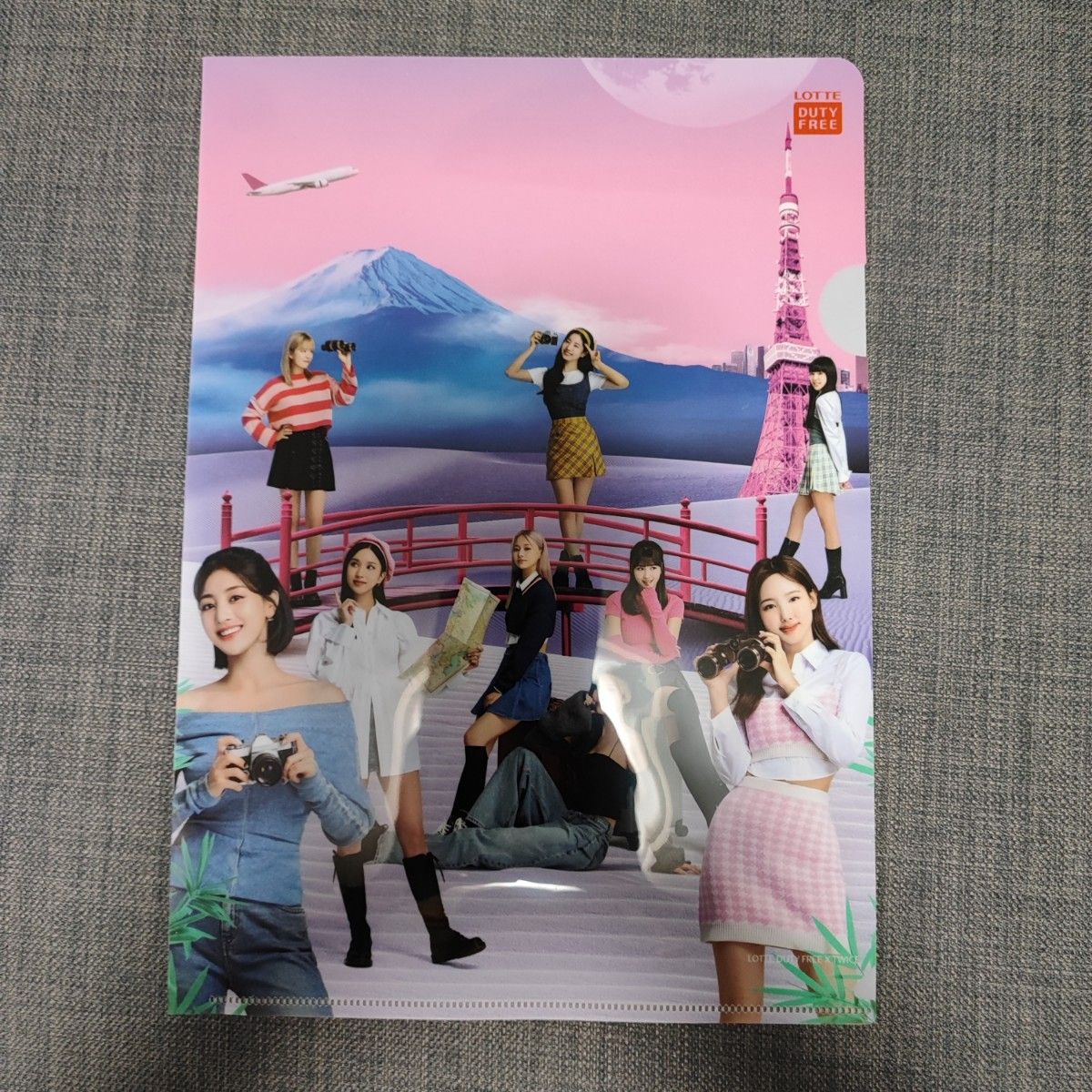 未開封 TWICE ロッテ免税店 銀座 限定 トレカ クリアファイル クリア