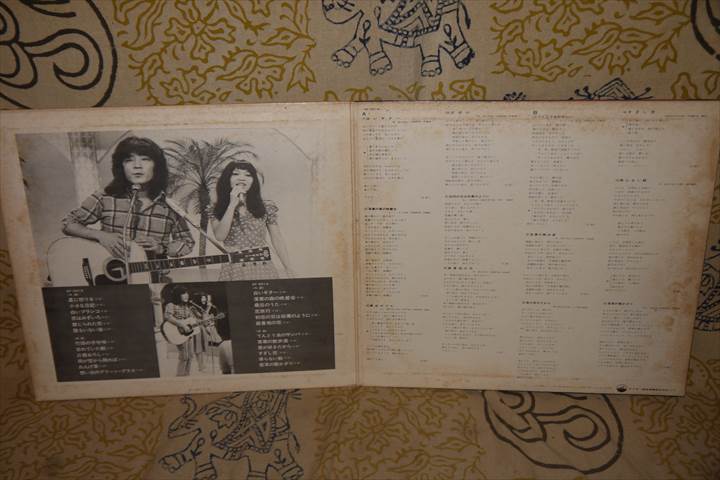 ［中古品］LPレコード　チェリッシュ ベスト・コレクション 74 　2枚組 _画像2