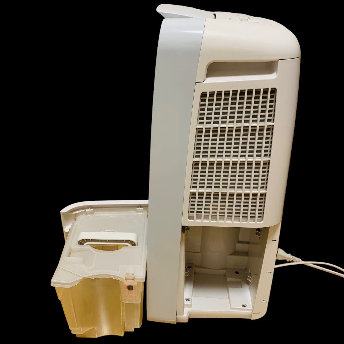 【中古品】SHARPシャープ　冷風・衣類乾燥　除湿機 コンパクトクール　CM-J100　2019年製　プラズマクラスター搭載　_画像6