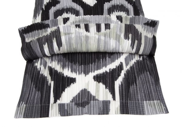  pleat pulley zPLEATS PLEASE IKAT graphic print V neck tunic white black gray 3 [ lady's ]